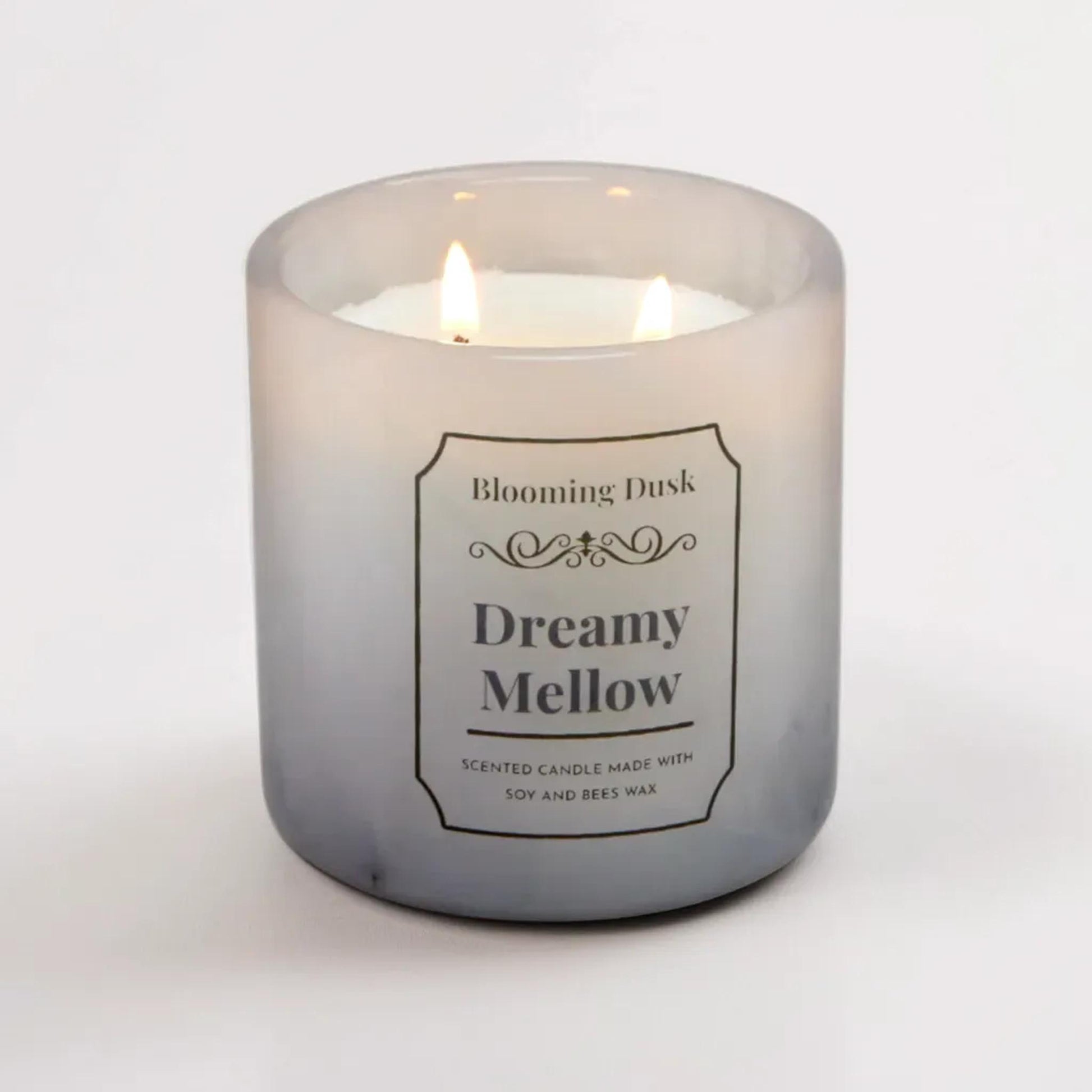 Blooming Dusk's Dreamy Mellow scented candle